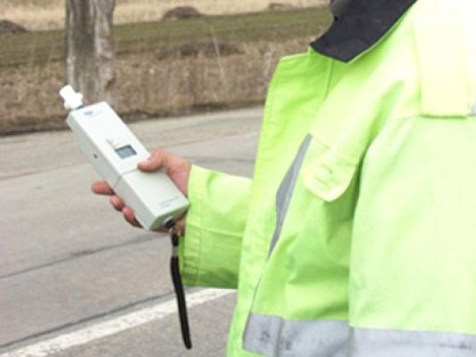 Băut la volan, a provocat un accident rutier: o femeie a fost rănită